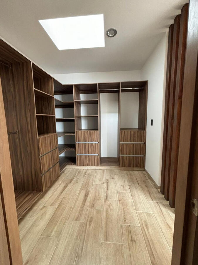 Closet recámara principal